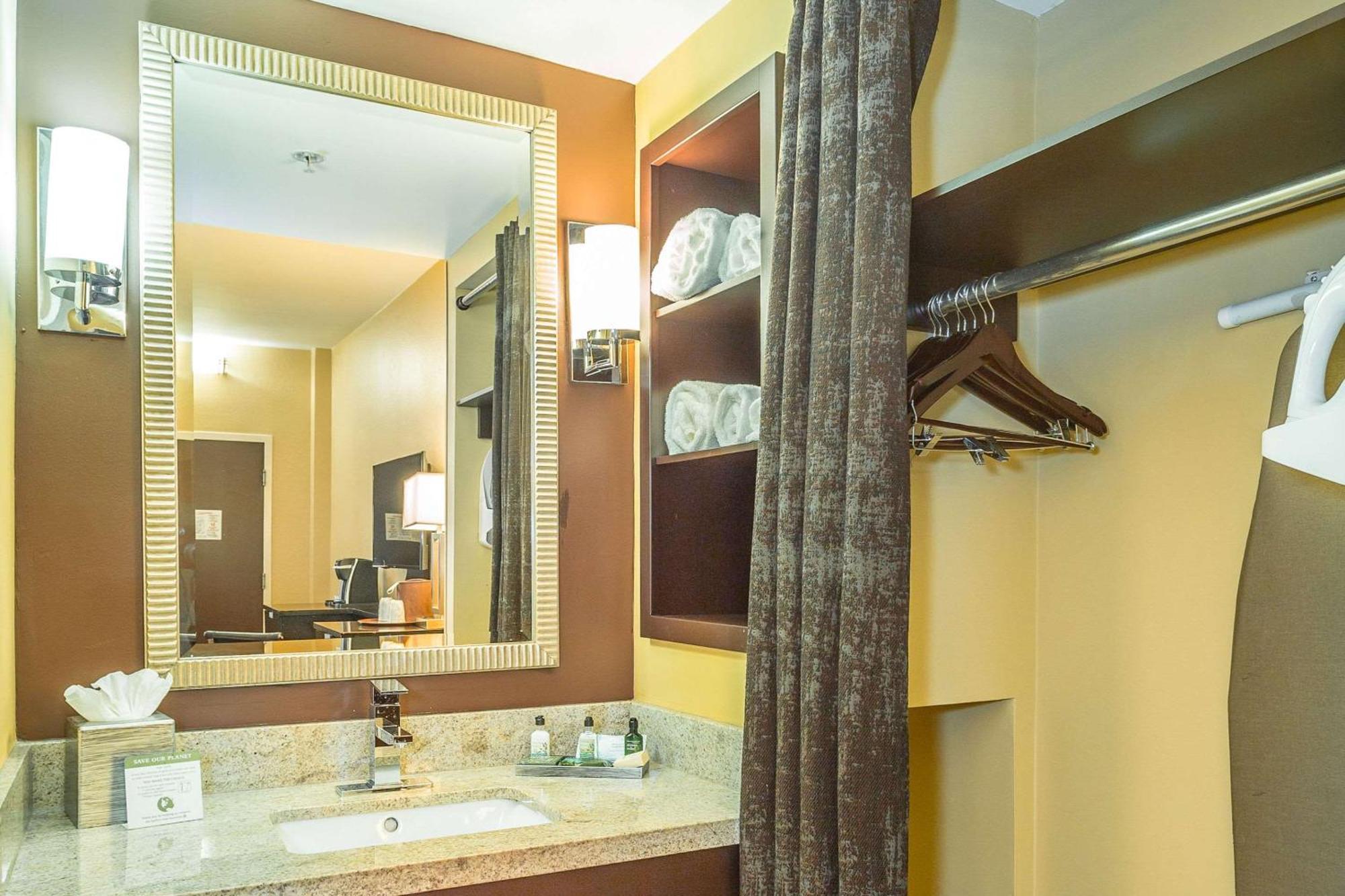 Inn At The Peachtrees, Ascend Hotel Collection Atlanta Eksteriør billede